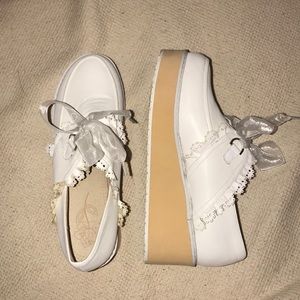 Adorable vintage white platform loafer shoes